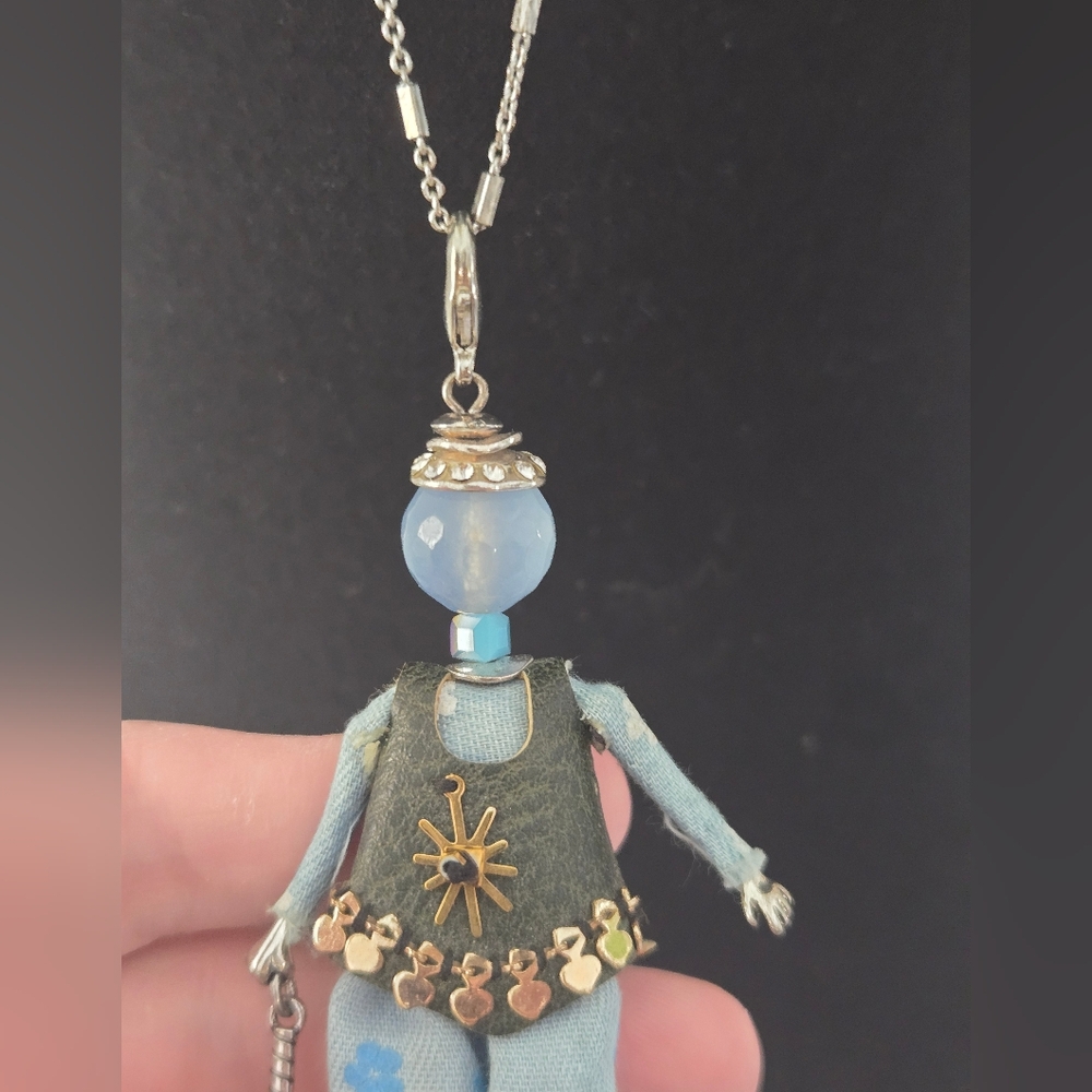Diva Doll Necklace From PARIS - Picture 6 of 6